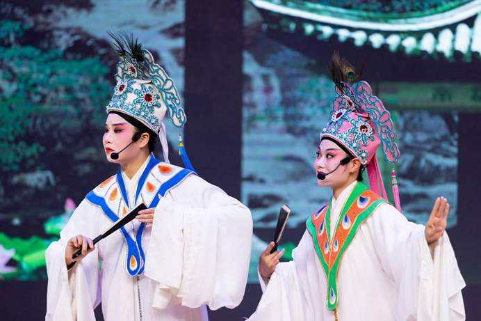 d2f23bdfe37f4a51a8b21899849c6ea